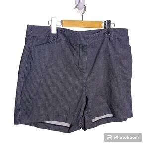 Lane Bryant Pocket Mid Rise Striped Shorts Plus Size 16 Business Casual